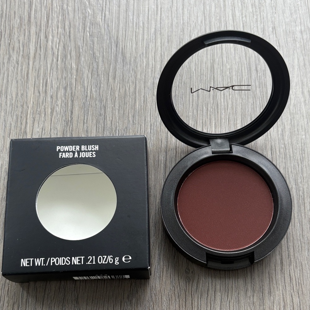 Brand New MAC Film Noir Powder Blush
